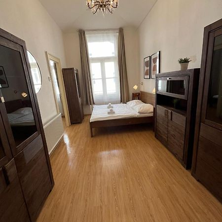 Kaprova - Old Town Apartments Прага Экстерьер фото
