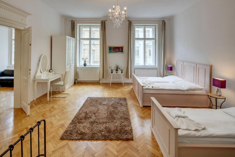 Kaprova - Old Town Apartments Прага Экстерьер фото