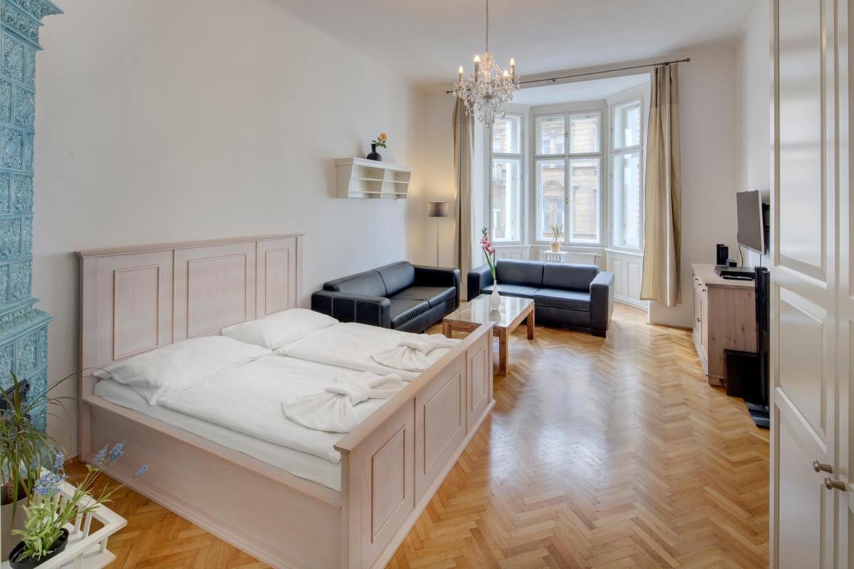 Kaprova - Old Town Apartments Прага Экстерьер фото