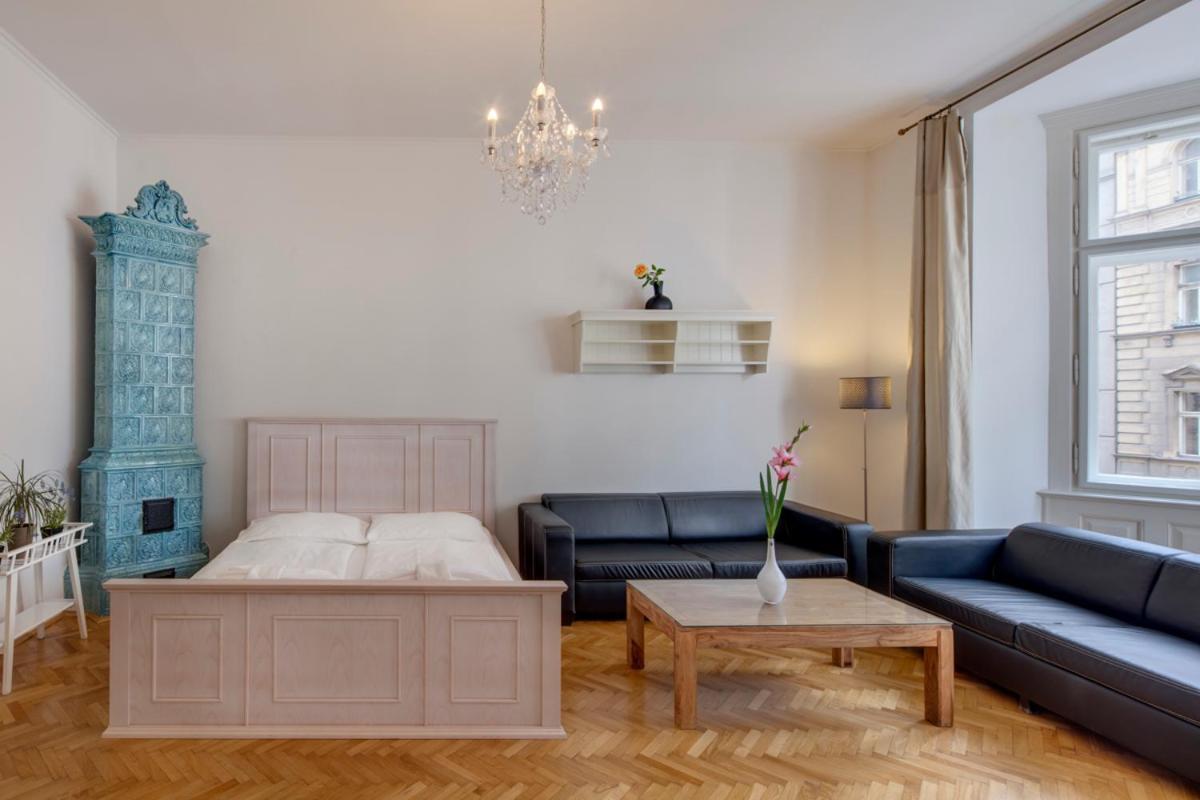 Kaprova - Old Town Apartments Прага Экстерьер фото
